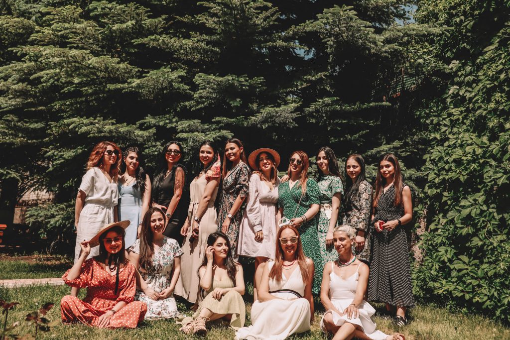 «Picnic with girls»