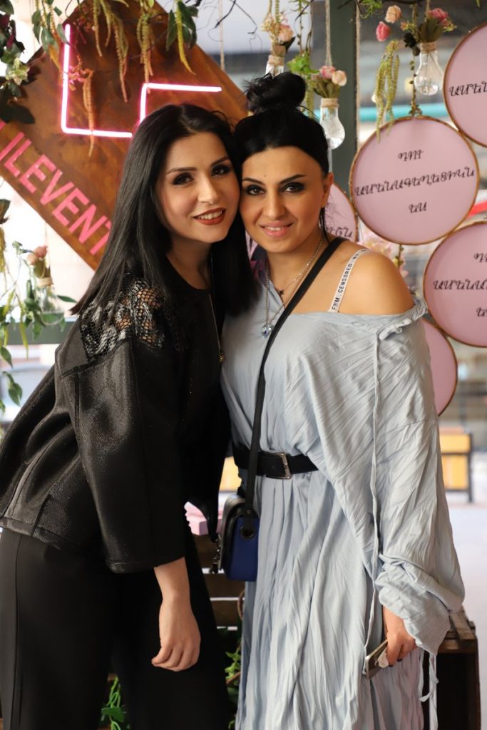 Դու ամենագեղեցիկն ես