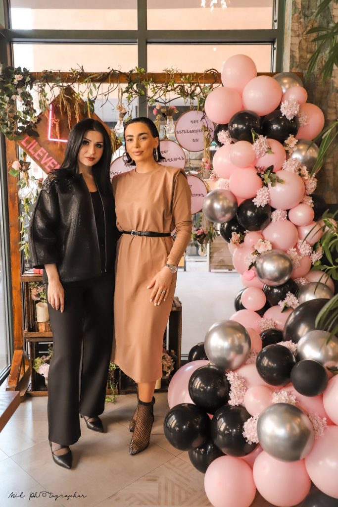 Դու ամենագեղեցիկն ես