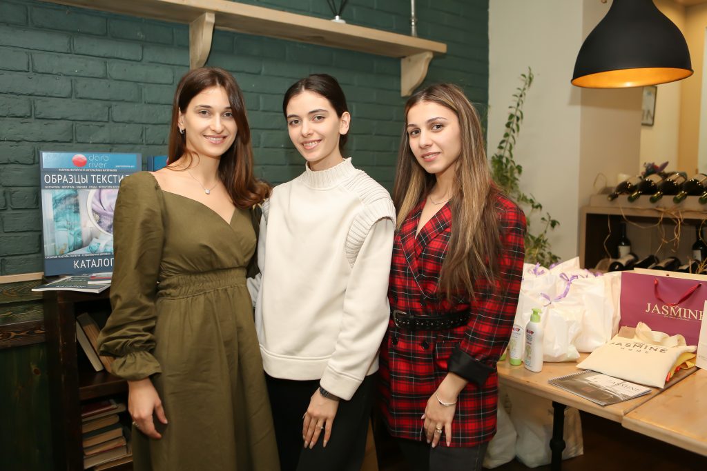 Դու ամենագեղեցիկն ես