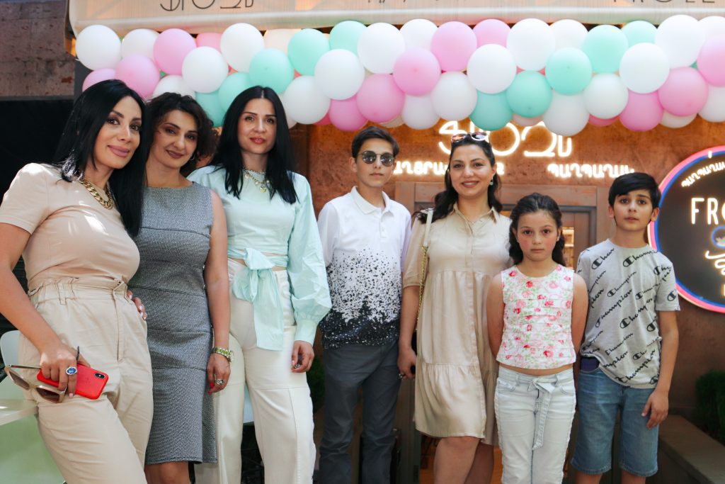 Ֆրոզե Ժելատո -ի հունիս մեկյան իվենթ