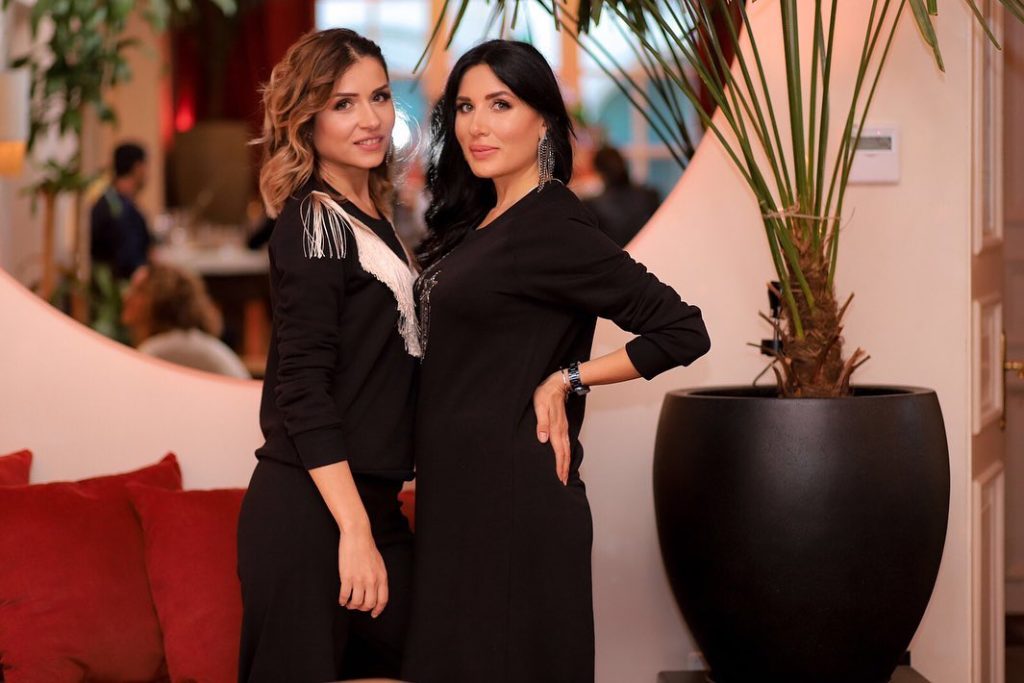 «All for Women» խորագրով թվով երկրորդ բրանչը