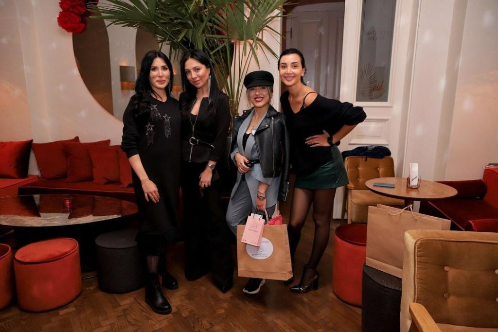 «All for Women» խորագրով թվով երկրորդ բրանչը