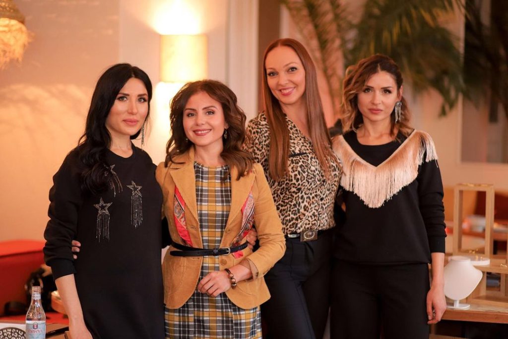 «All for Women» խորագրով թվով երկրորդ բրանչը