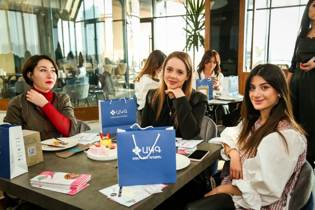 «Դու արժանի ես երջանիկ կին լինել» խորագրով սեմինար բրանչ