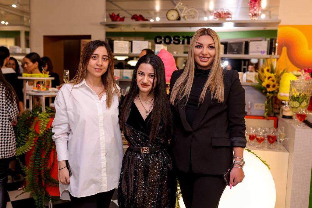 Cosmica գեղեցկության սրահի բացման արարողությունը