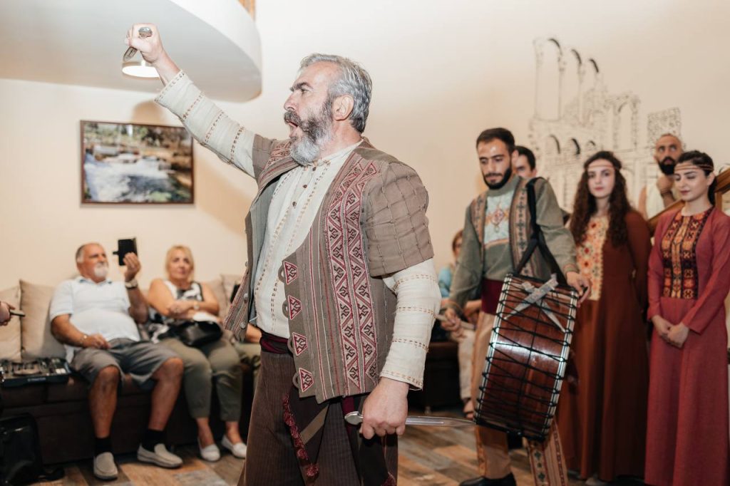 Հուլիսի 31-ին«Աինճար»արեւելյան քաղցրավենիքի խանութ -սրահի բացման արարողությունը