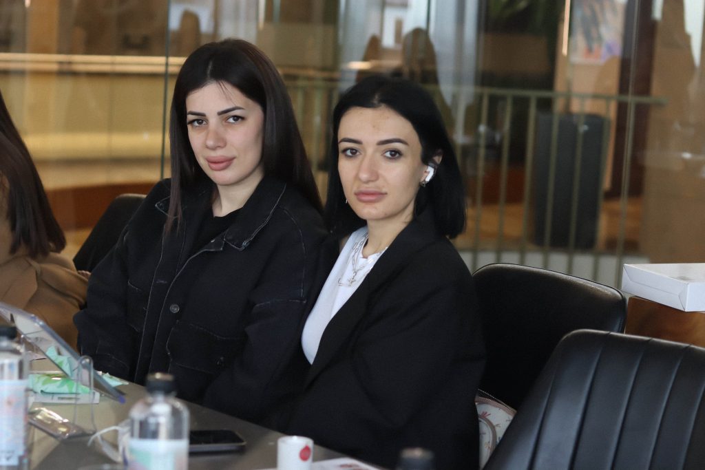 Դեմքի ֆիթնես Աննա Զուվեայի հետ միասին