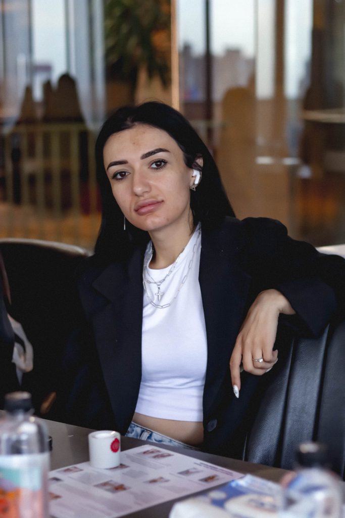 Դեմքի ֆիթնես Աննա Զուվեայի հետ միասին