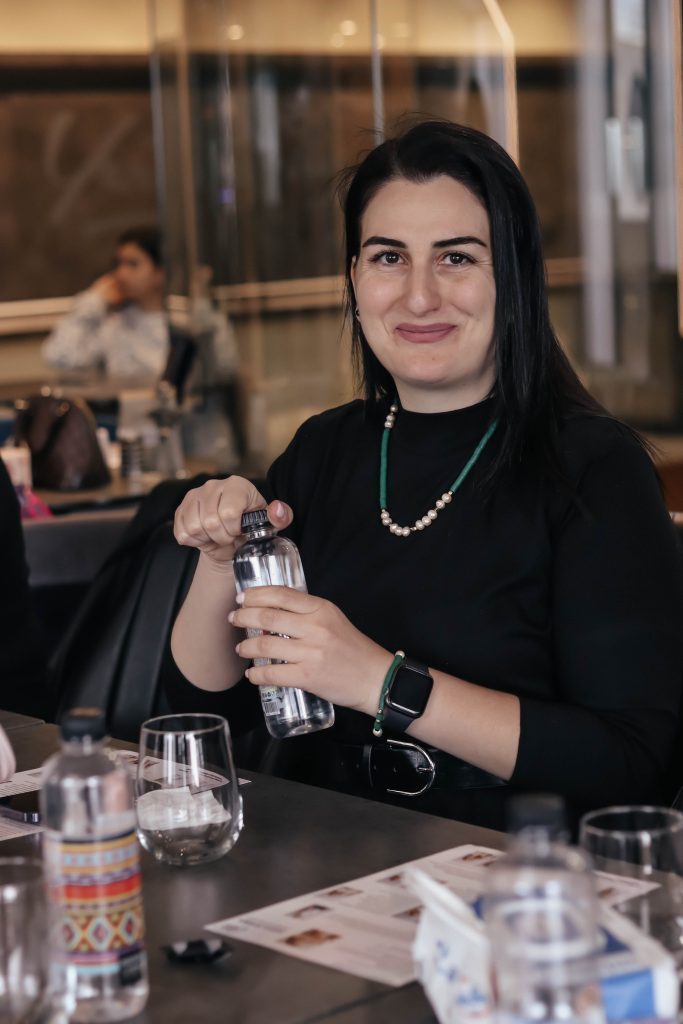 Դեմքի ֆիթնես Աննա Զուվեայի հետ միասին