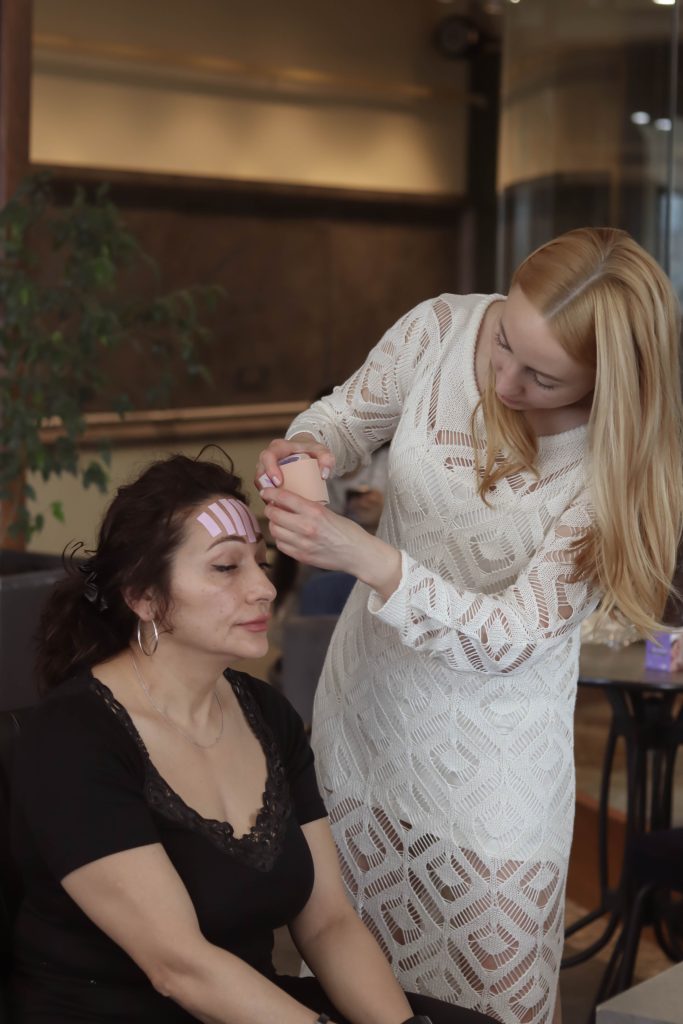 Դեմքի ֆիթնես Աննա Զուվեայի հետ միասին