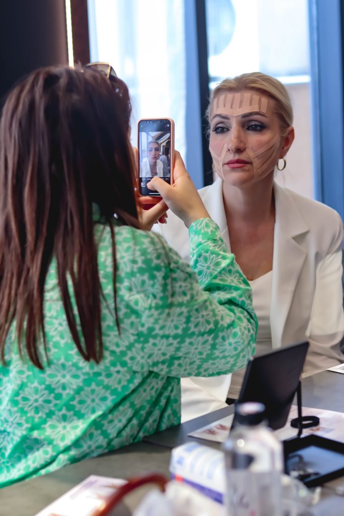 Դեմքի ֆիթնես Աննա Զուվեայի հետ միասին