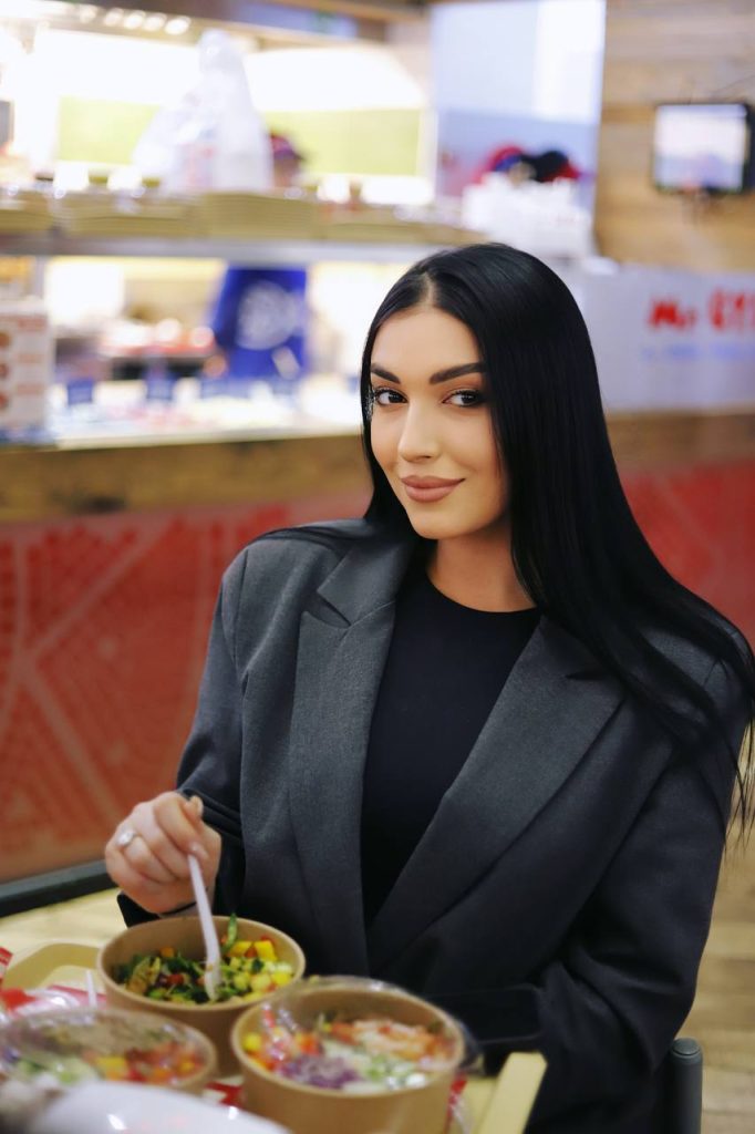 Mr Gyros-ի նոր առողջարար աղցանների մենյուի դեգուստացիա