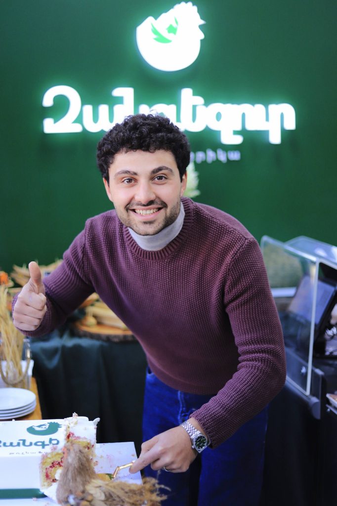 Զանգեզուր թռչնաֆաբրիկայի մասնագիտացված խանութ սրահի պաշտոնական բացման արարողությունը