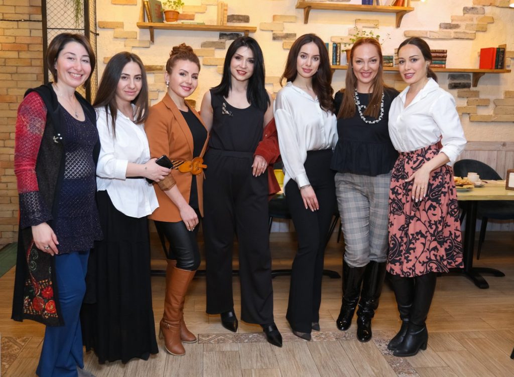 Հյուրեր