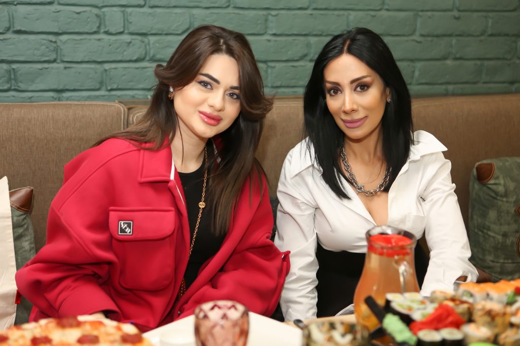 Հյուրեր